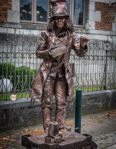 28-statues-en-marche-presse