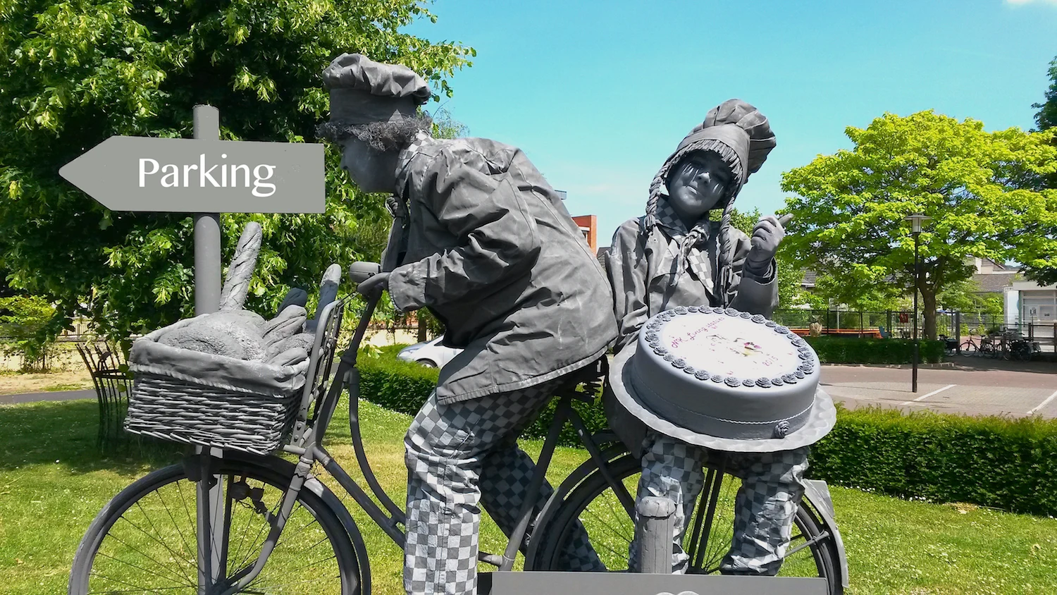 Cliquez ici pour en savoir plus sur Parkings