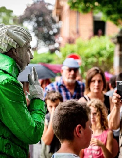 53-statues-en-marche-presse