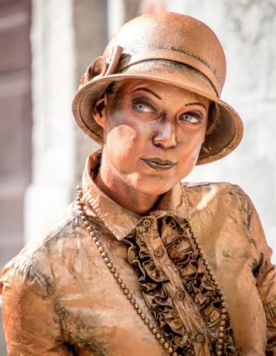 23-statues-en-marche-presse