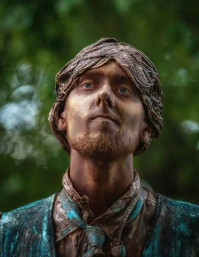 41-statues-en-marche-presse
