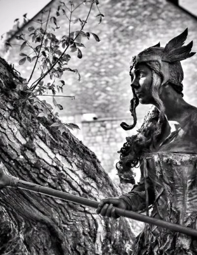 90-statues-en-marche-presse