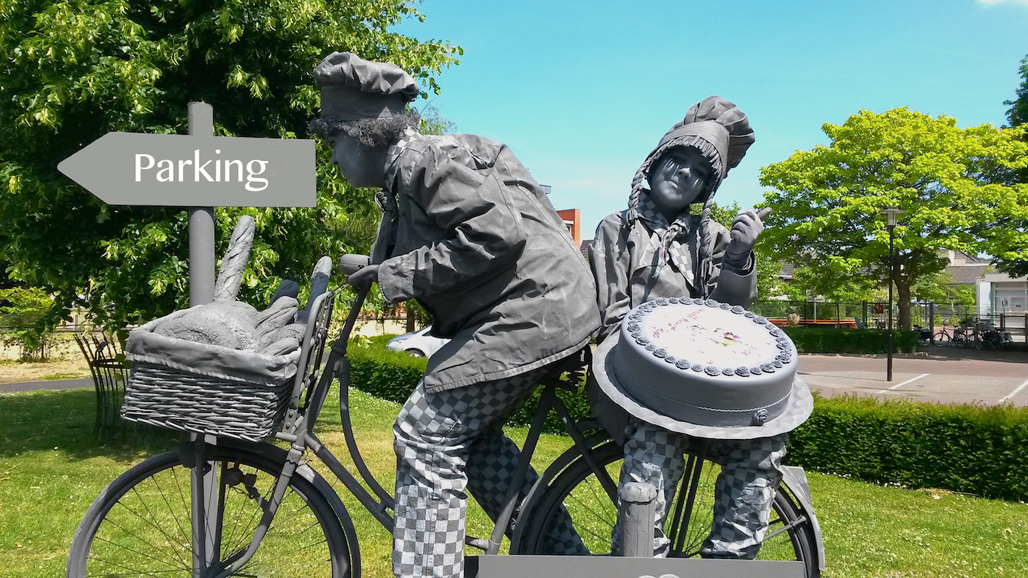 Cliquez ici pour en savoir plus sur Parkings