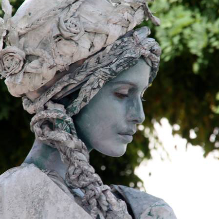 La femme et l'oiseau